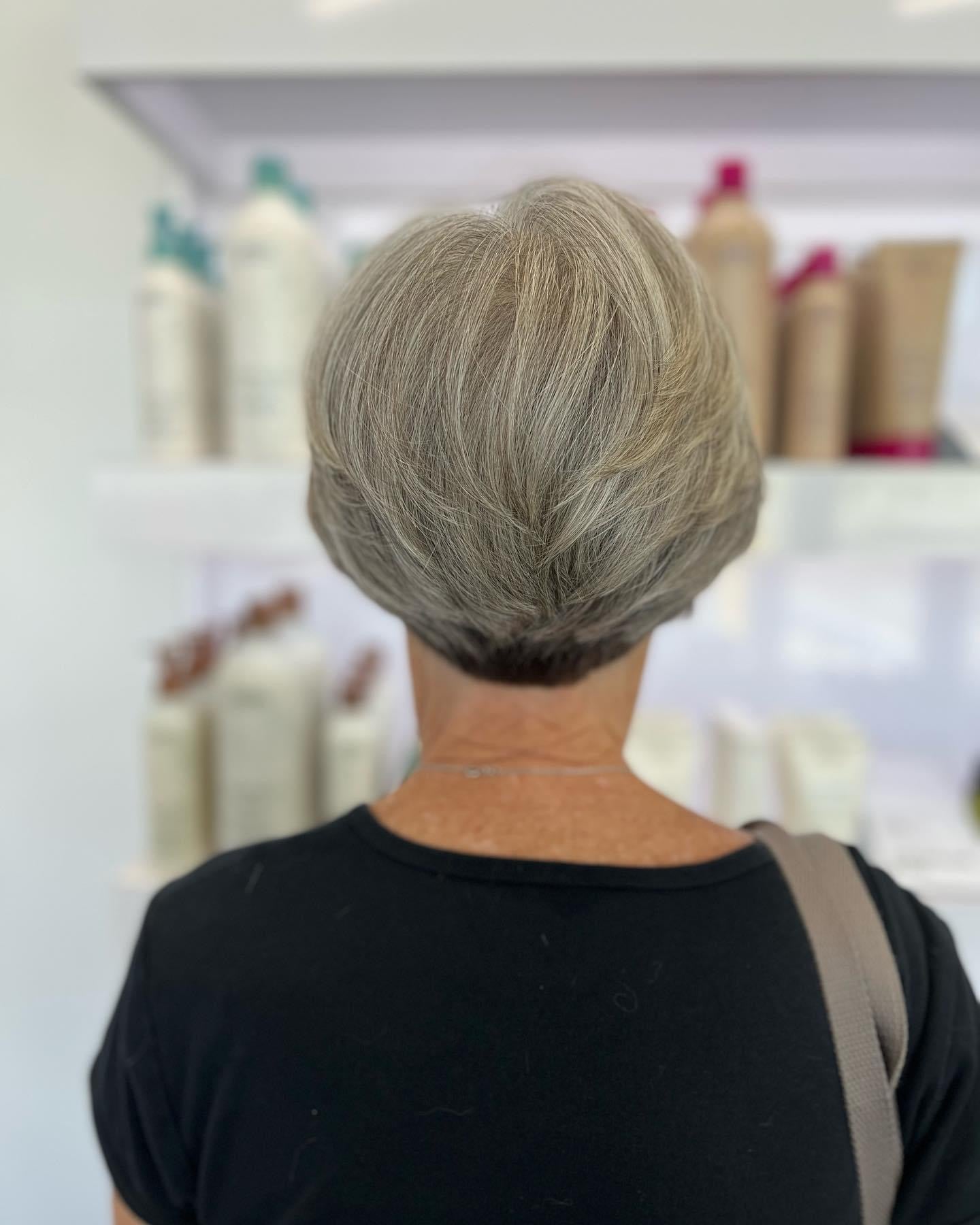 Going Grey: The Latest Trend in Hair Extensions